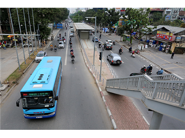 Taxi, xe máy bị cấm giờ cao điểm để phục vụ xe buýt nhanh