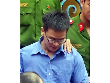 Nguyễn Đăng Thành, bị cáo giết chết con gái một giáo sư ở TP.HCM vì 'yêu cuồng si' nhận mức án tù chung thân cho tội ác của mình.