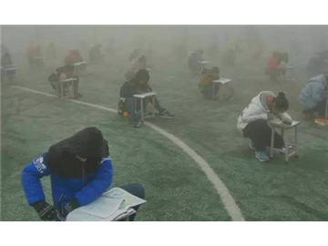 400 học sinh Trung Quốc phải làm bài ngoài trời trong không khí ô nhiễm